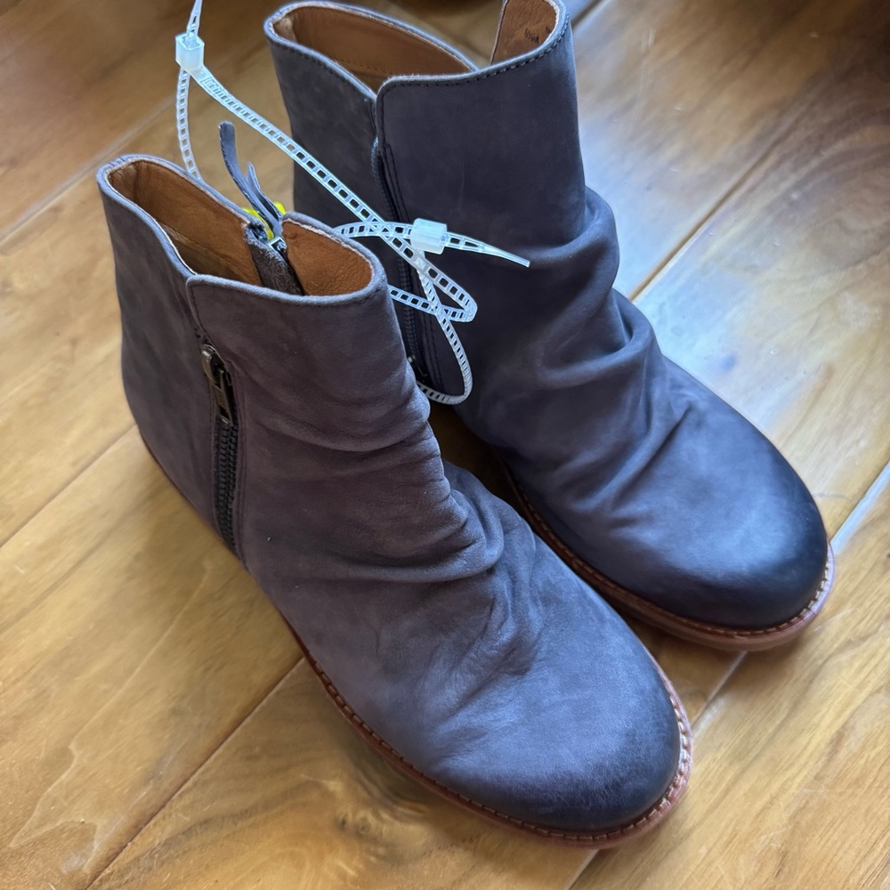 NWT Sofft Beckie II Leather Booties Color Storm Blue Sz 6,5 - Picture 8 of 16